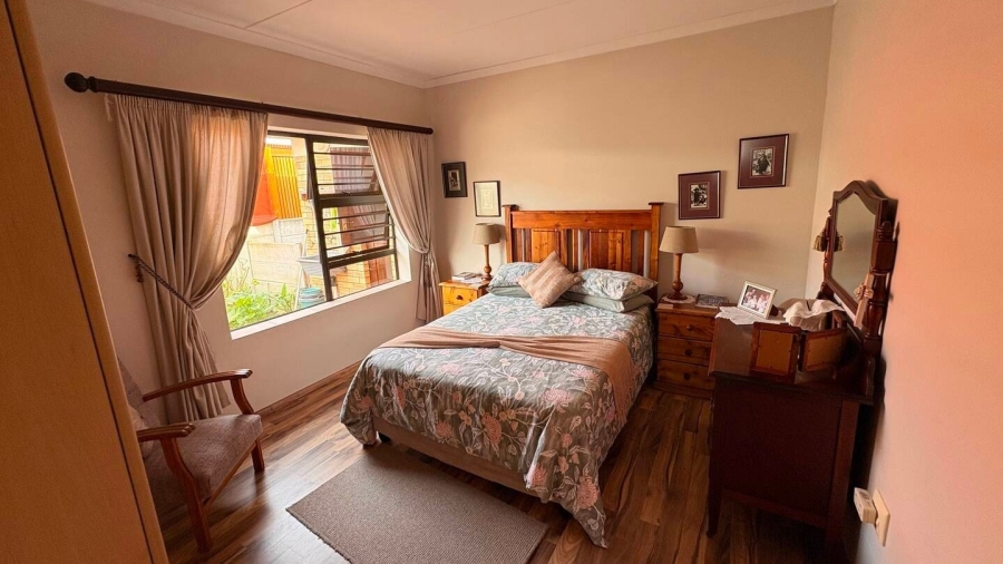 3 Bedroom Property for Sale in Fraaiuitsig Western Cape